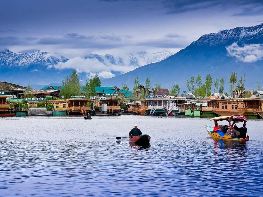 High-flying Kashmir Tour with Ladakh